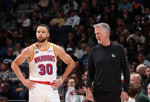 开云入口-库里复苏主宰关键时刻，科尔拨乱反正板凳帮觉醒