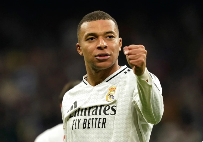 开云体育在线-姆巴佩联赛出战成疑，皇马进攻线如何应对？