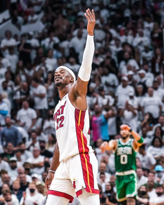 41分9板5助攻4抢断3封盖 巴特勒攻防全能主宰G1