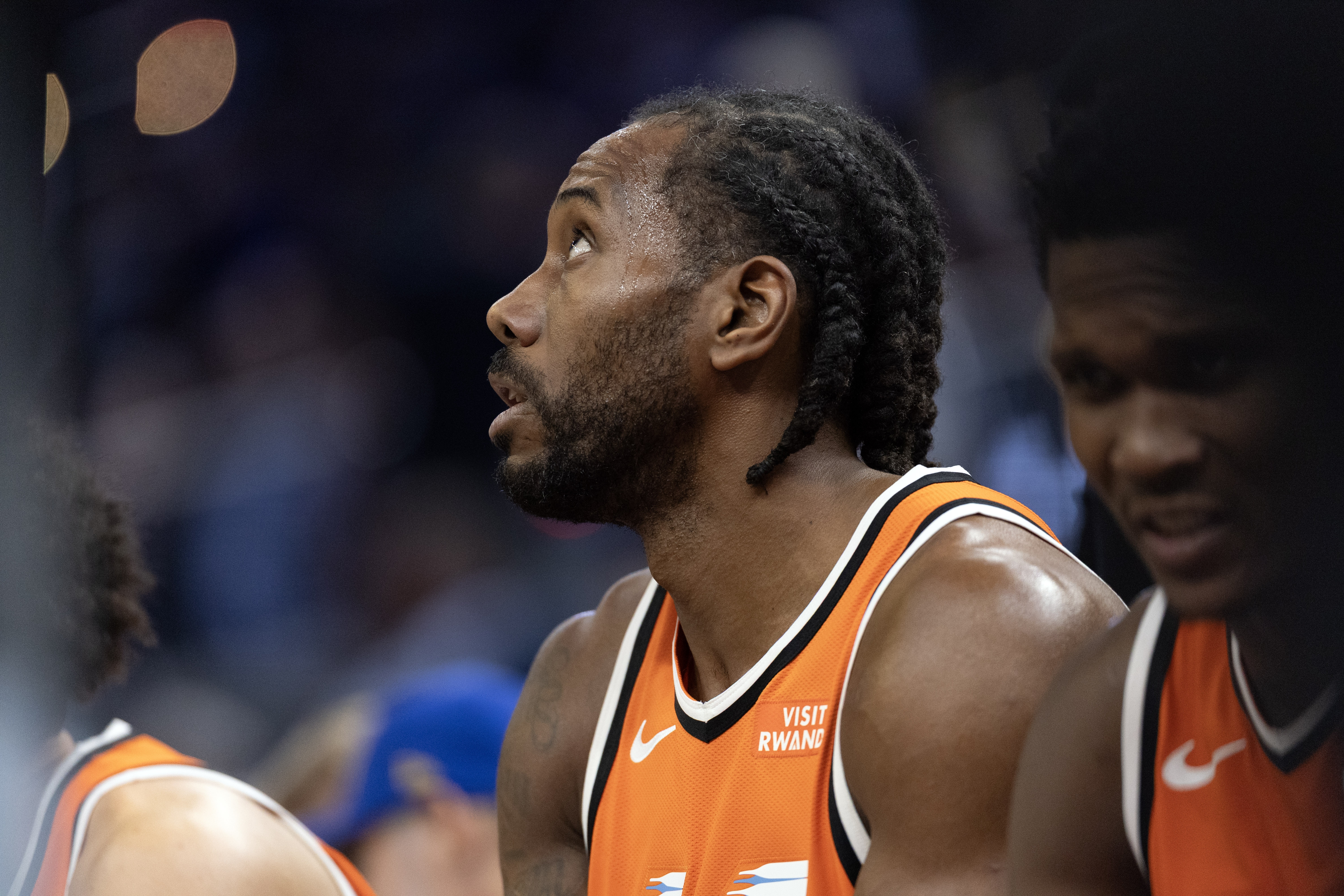 开云体育网址-不愧是机器人！伦纳德在生涯第14赛季创场均得分新高 NBA历史首人