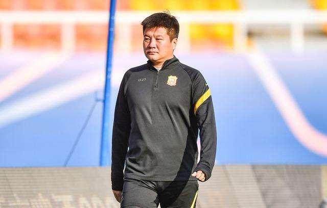 开云体育网址-胜败有凭！新帅对决大羽激活全队 萨帅“铁式操作”