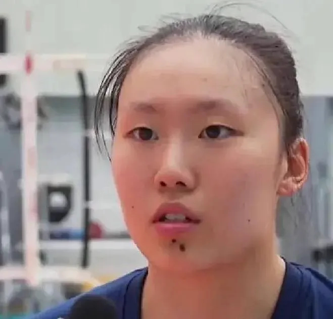 开云-本事不大脾气不小！邹佳琪大骂队友，二传素养差比技术更致命|北京女排|金佳宝|球迷|球队|传球_新浪体育_新浪新闻