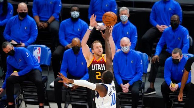 开云体育网址-爵士11连胜登顶西部有何秘诀？三分球成制胜利器