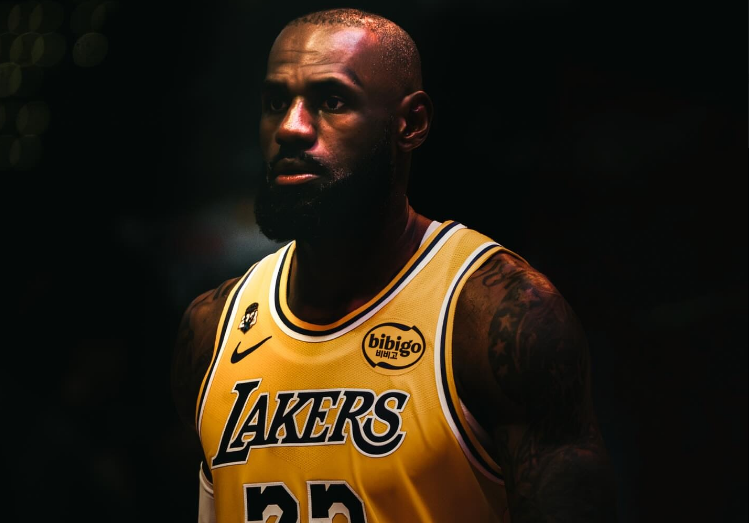 开云体育网址-并列历史第一！詹姆斯第19次晋级季后赛 追平斯托克顿马龙纪录